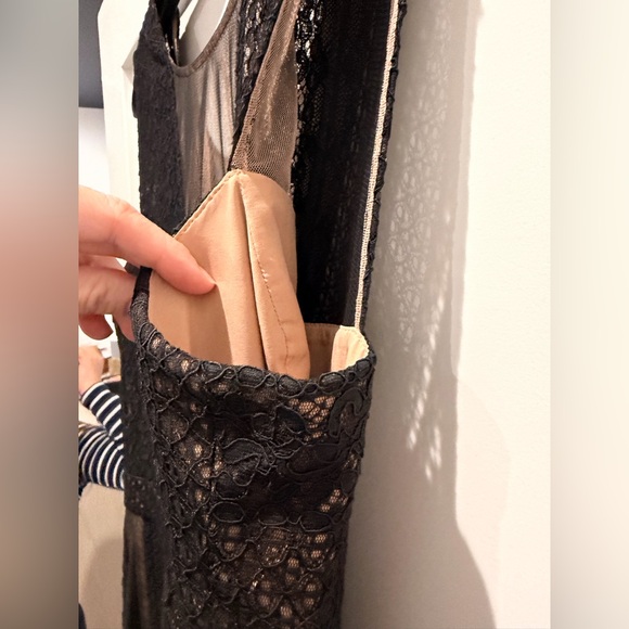 BCBGMAXAZRIA Andi Asymmetrical Lace Tulle Maxi Dress Black 12 Perfect Condition - Picture 14 of 16